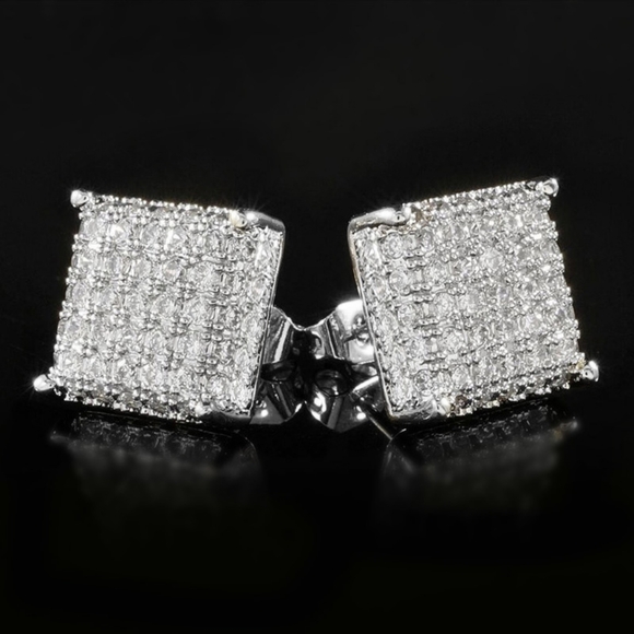 Gold or sliver diamond earrings - Picture 2 of 7